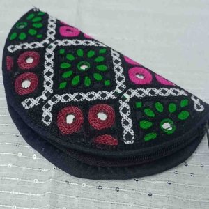 Collection of Stylish Clutches Pakistan