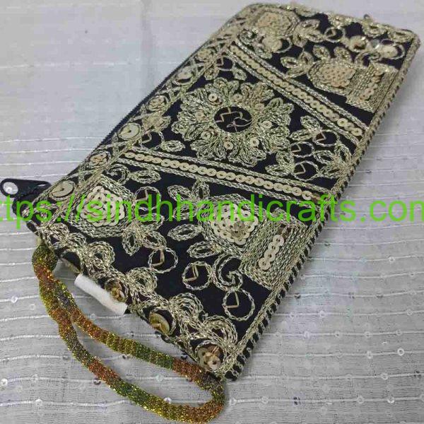 Ladies Hand Purse with Traditional Style