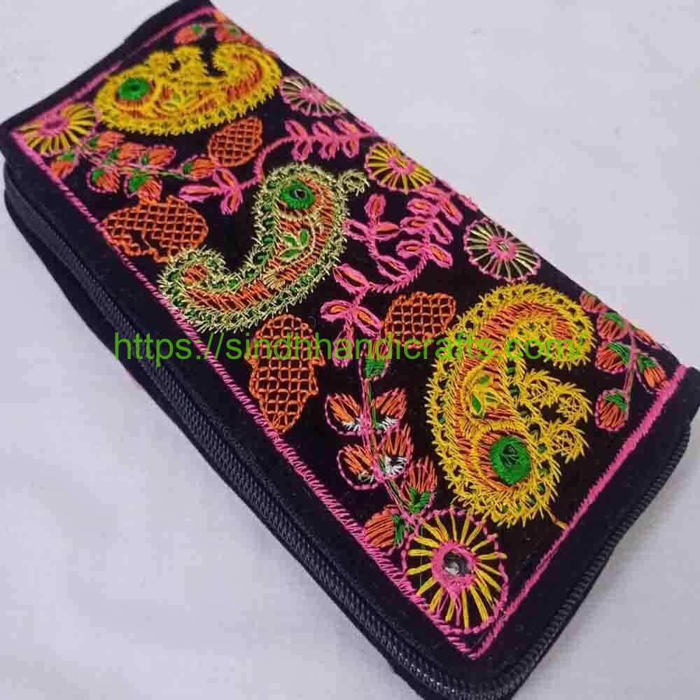 Ladies Purse 40 Ladies Purse with Multi-Color Traditional Design