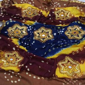 Eye-Catching Chunri Dupatta Online Pakistan