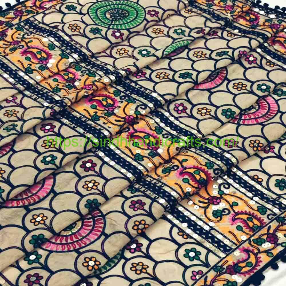 Heavy Embroidered Phulkari Dupatta 7 Heavy Embroidered Phulkari Dupatta